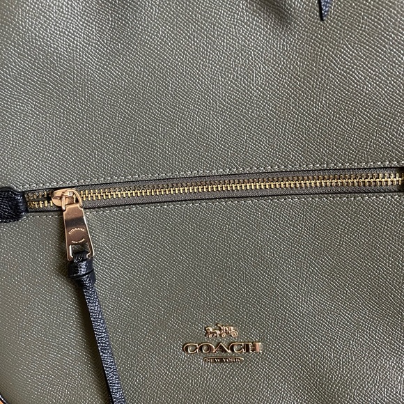 Coach backpack green and white with black trim - Picture 4 of 6